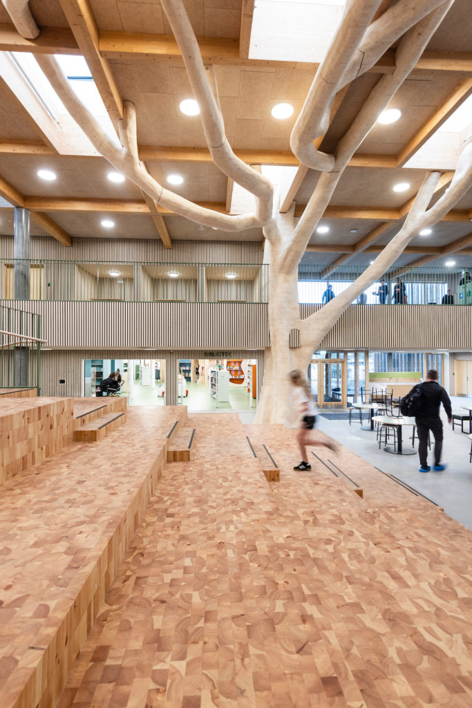Årets skolebyggeri 2022 - Vrå Børne- og Kulturhus, Hjørring Kommune. Fotograf: Kontraframe. Kilde: AART architects.